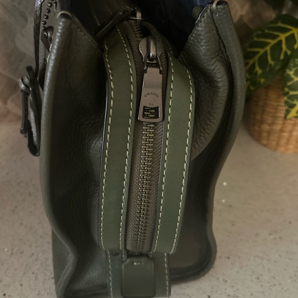 Rogue 36 With Colorblock Snakeskin Detail - Picture 4 of 16